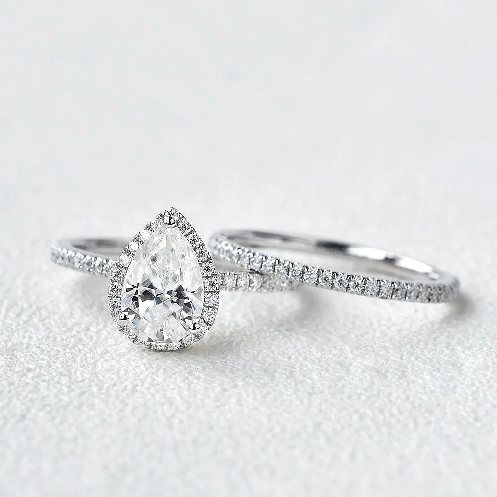 1.5ct Pear Moissanite Classic Halo Ring Set 2pcs