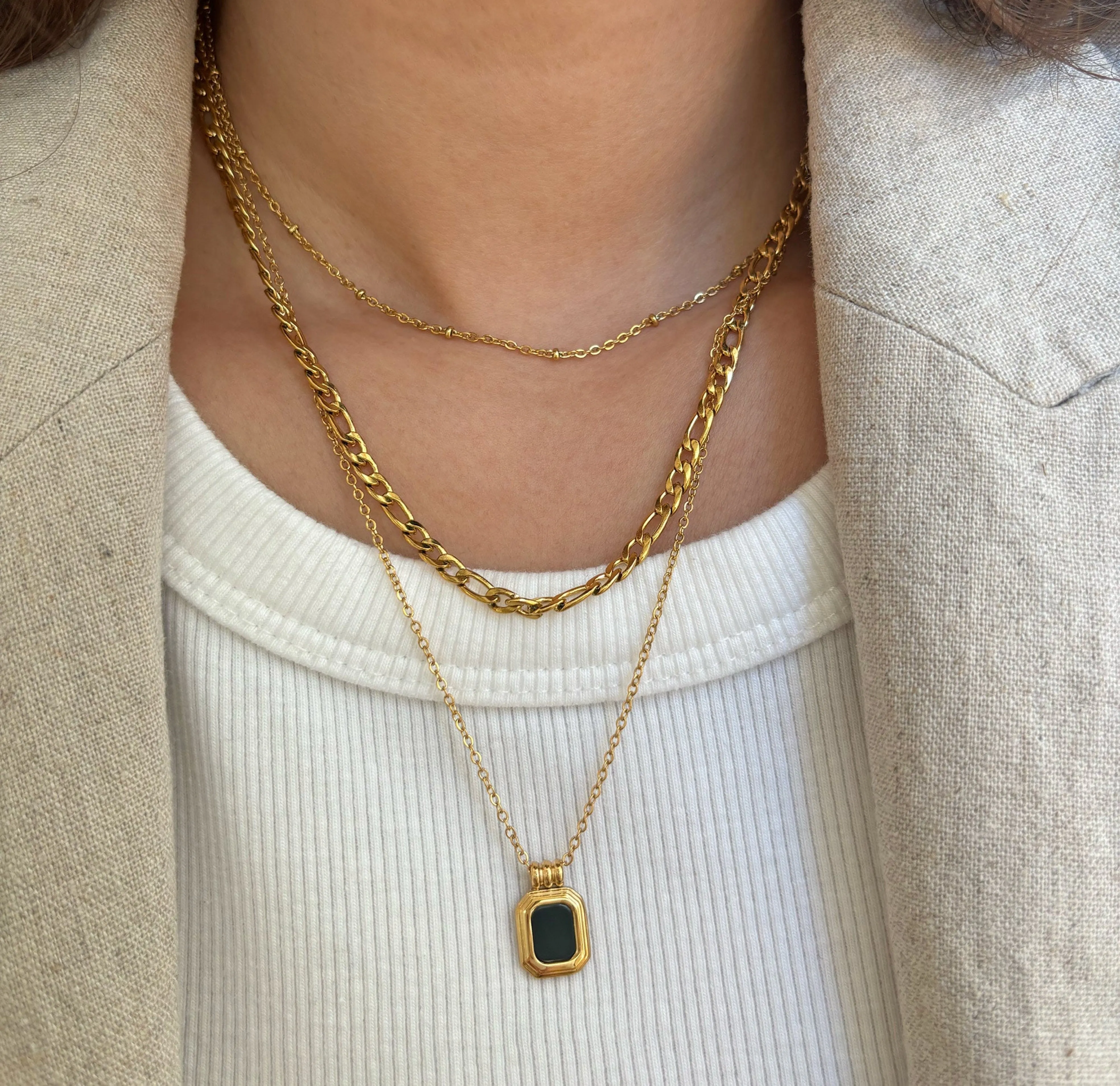 ARDEN DOUBLE STACK BLACK PENDANT NECKLACE