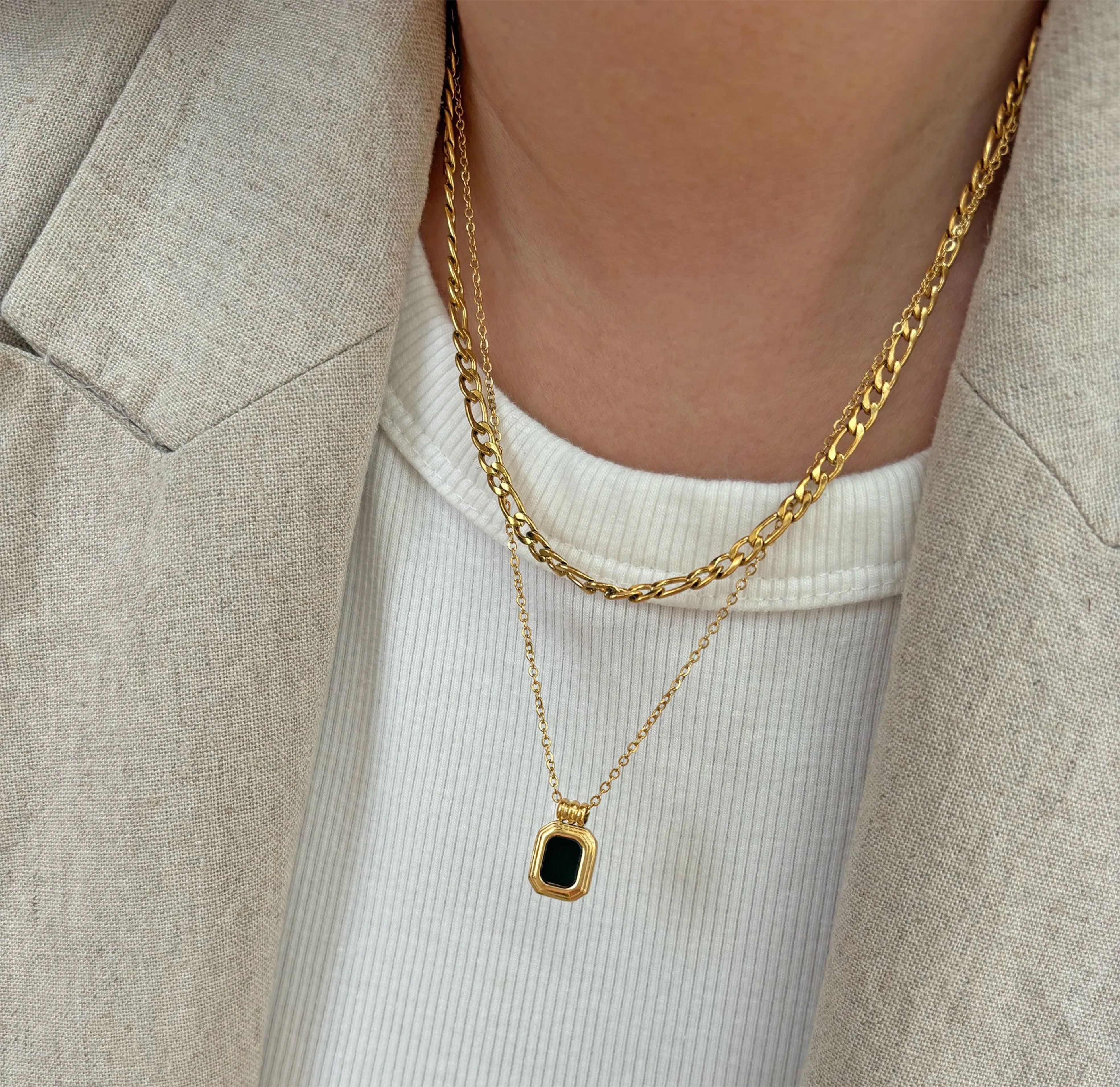 ARDEN DOUBLE STACK BLACK PENDANT NECKLACE