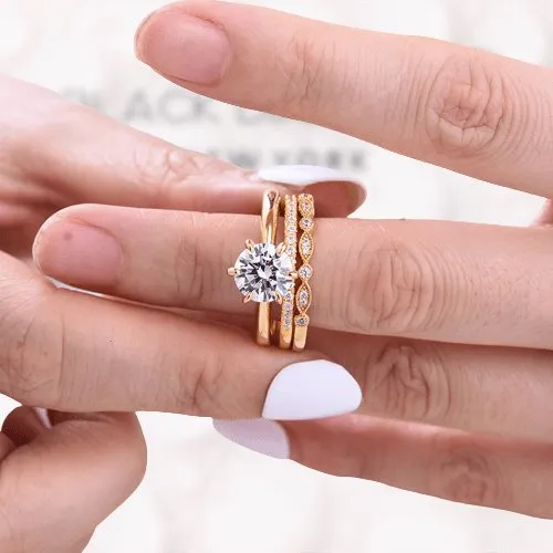 Exquisite Round Cut White Sapphire 3pcs Wedding Ring Set