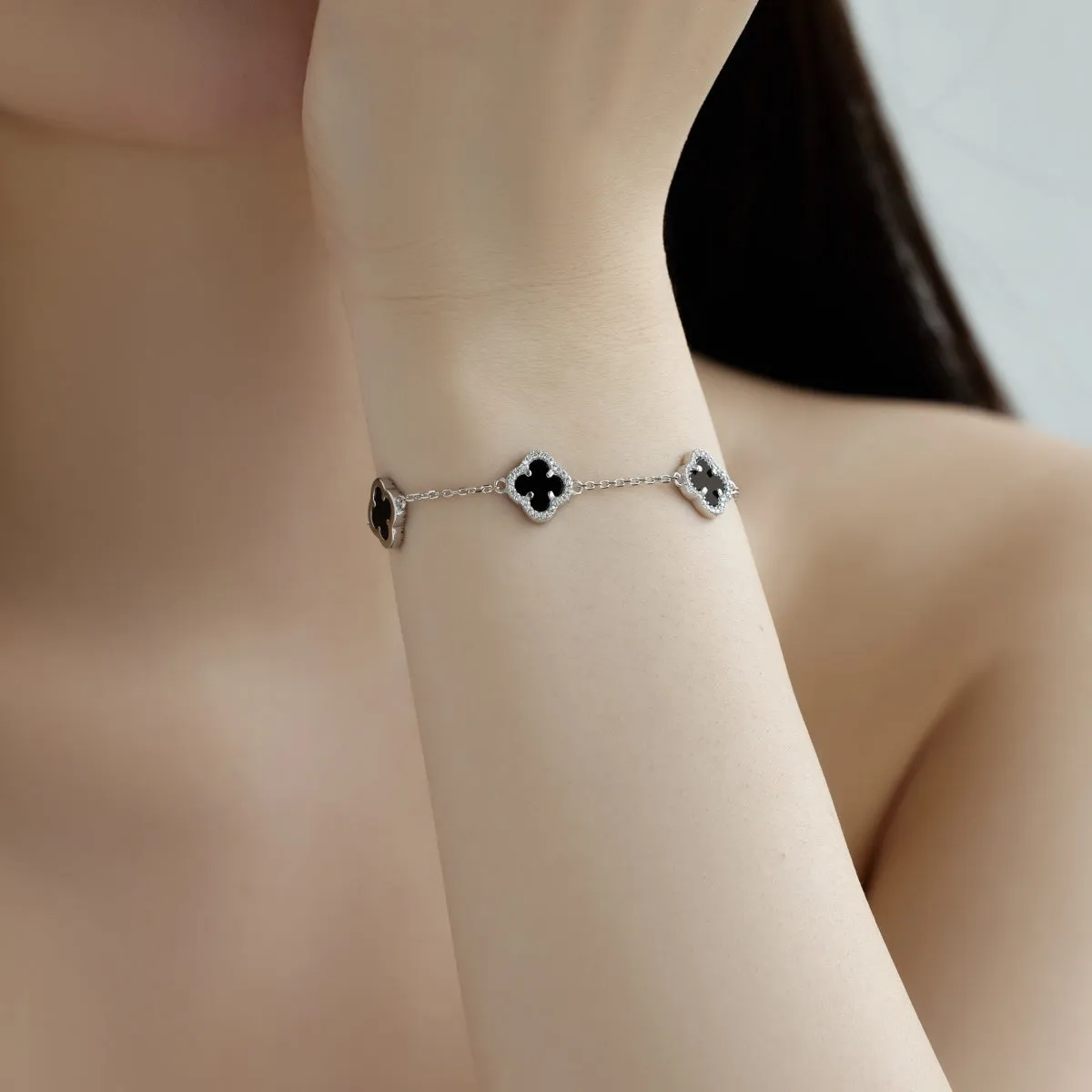 Iced Flora Black Clover Bracelet