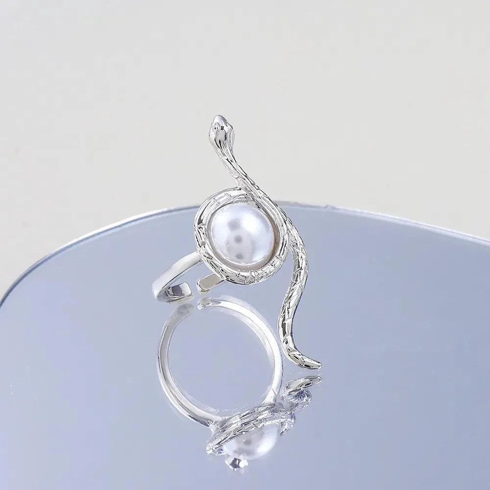 Jailyn Snake Pearl Ring