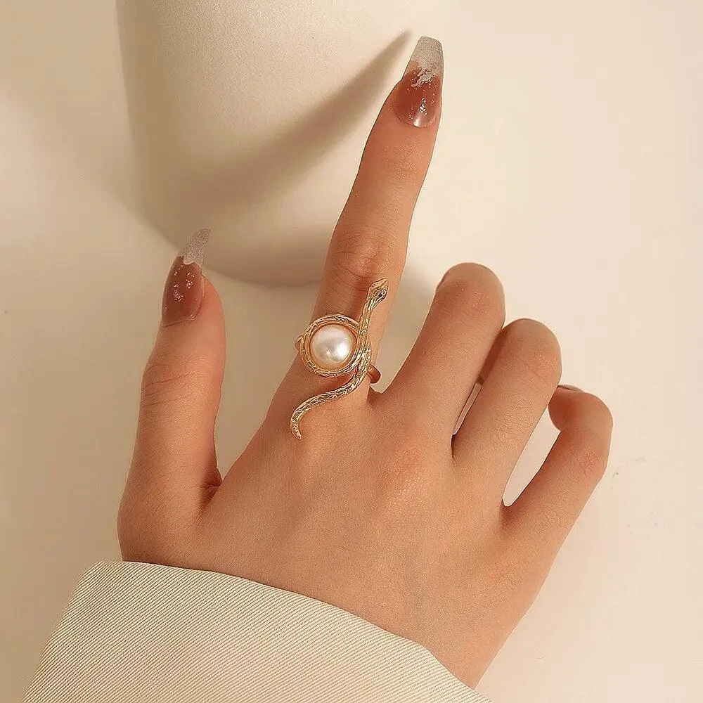 Jailyn Snake Pearl Ring