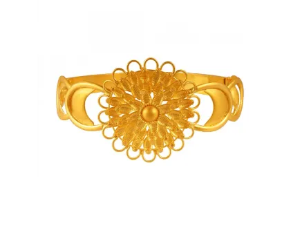 Lovely Round Shape 22k Gold Bangle With Intricate Detail