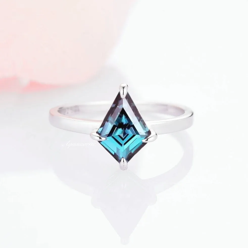 Minimalist Kite Cut Alexandrite Ring- 925 Sterling Silver