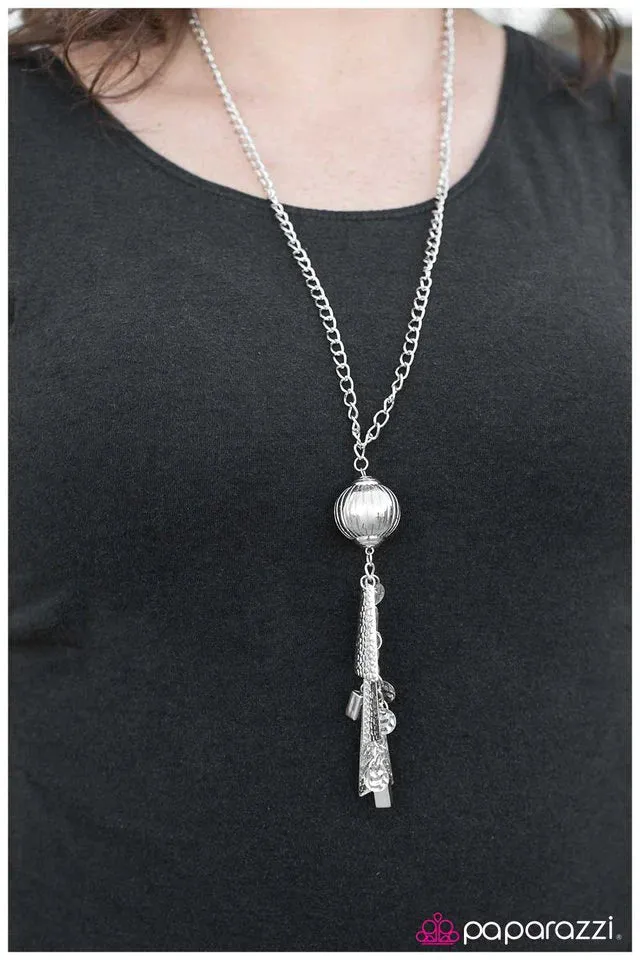 Paparazzi Necklace ~ Gee Whiz - Silver