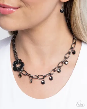 Paparazzi Necklace ~ Magic Merger - Black