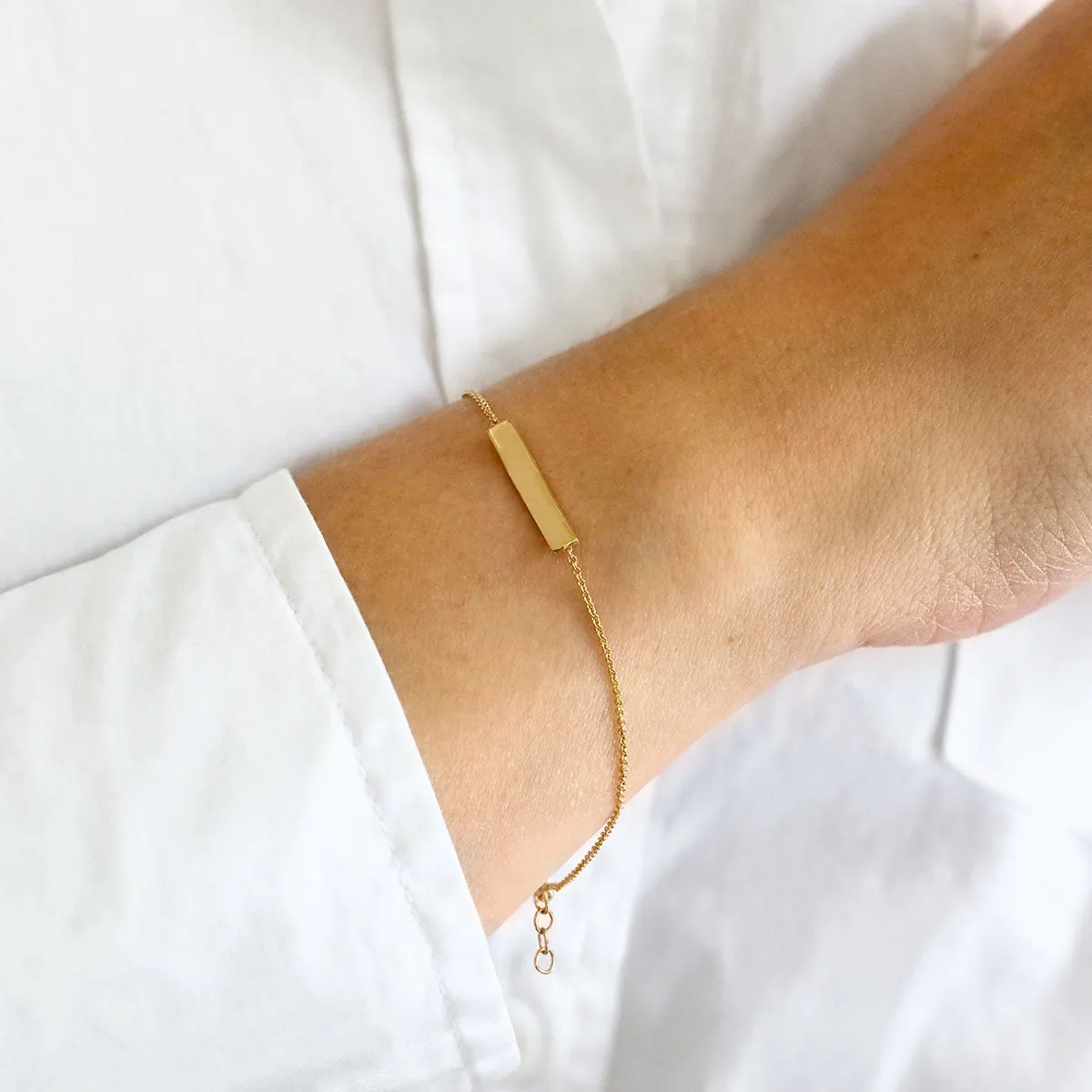 Personalised Horizontal Bar 7" - 7.5" Bracelet | 9K Yellow Gold