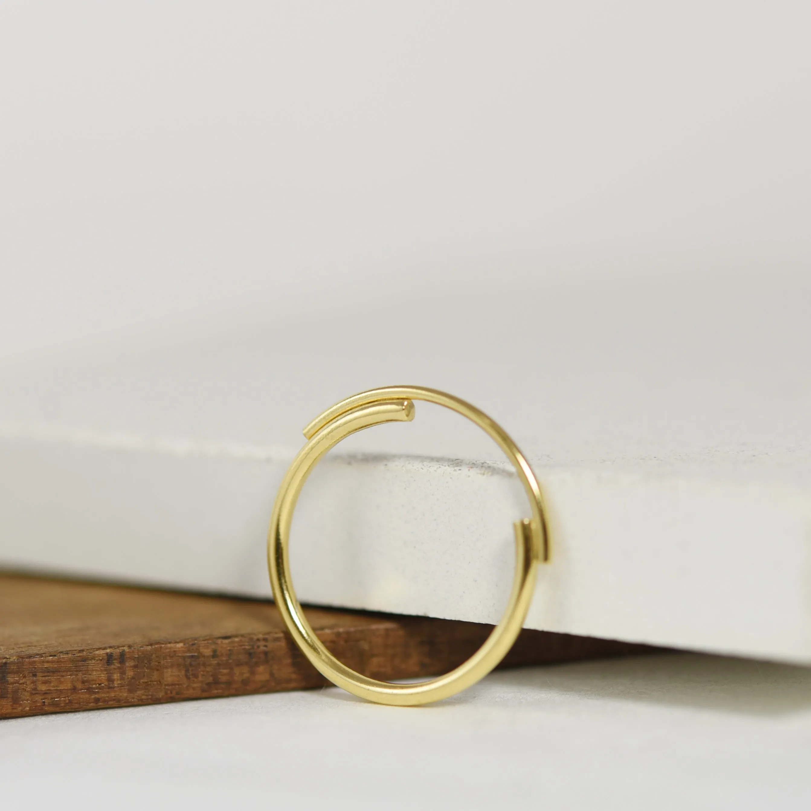 Thin gold plated silver Ring Featuring Interlocking Circle Arcs n°7